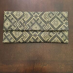 MMS Black Tan Tribal Vegan Leather Casual Clutch Purse Minimalist Sleek Classic